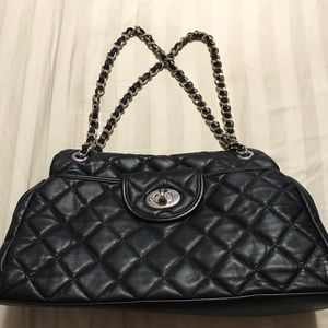 Authentic Guess by Marciano Black Quilted Purse